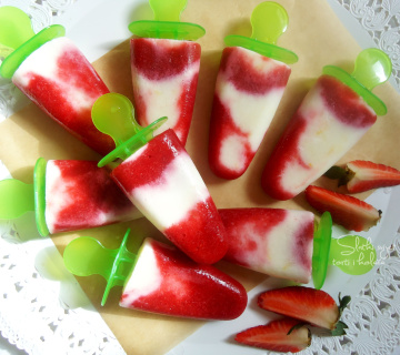 Jogurt sladoled s jagodama