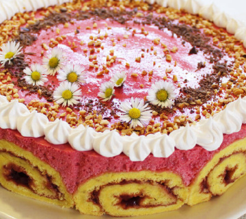 Rolada torta s malinama i limunom