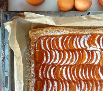 Tart s marelicama i lisnatim tijestom