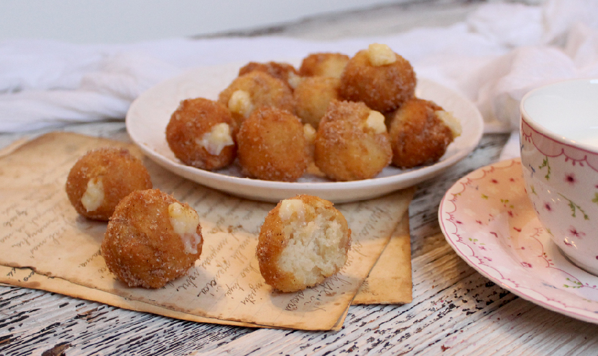 Snickerdoodle poppers fritule