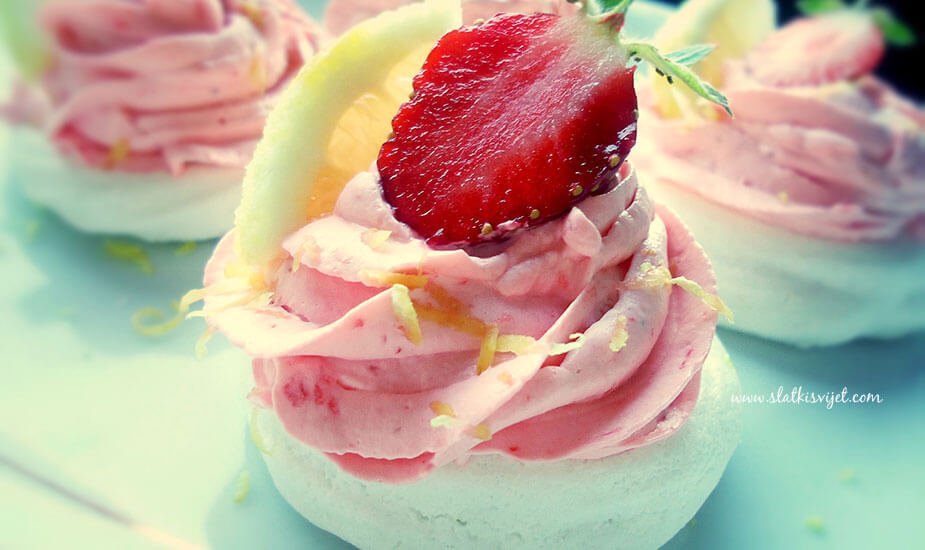 Image for: Meringue s jagodama i limunom