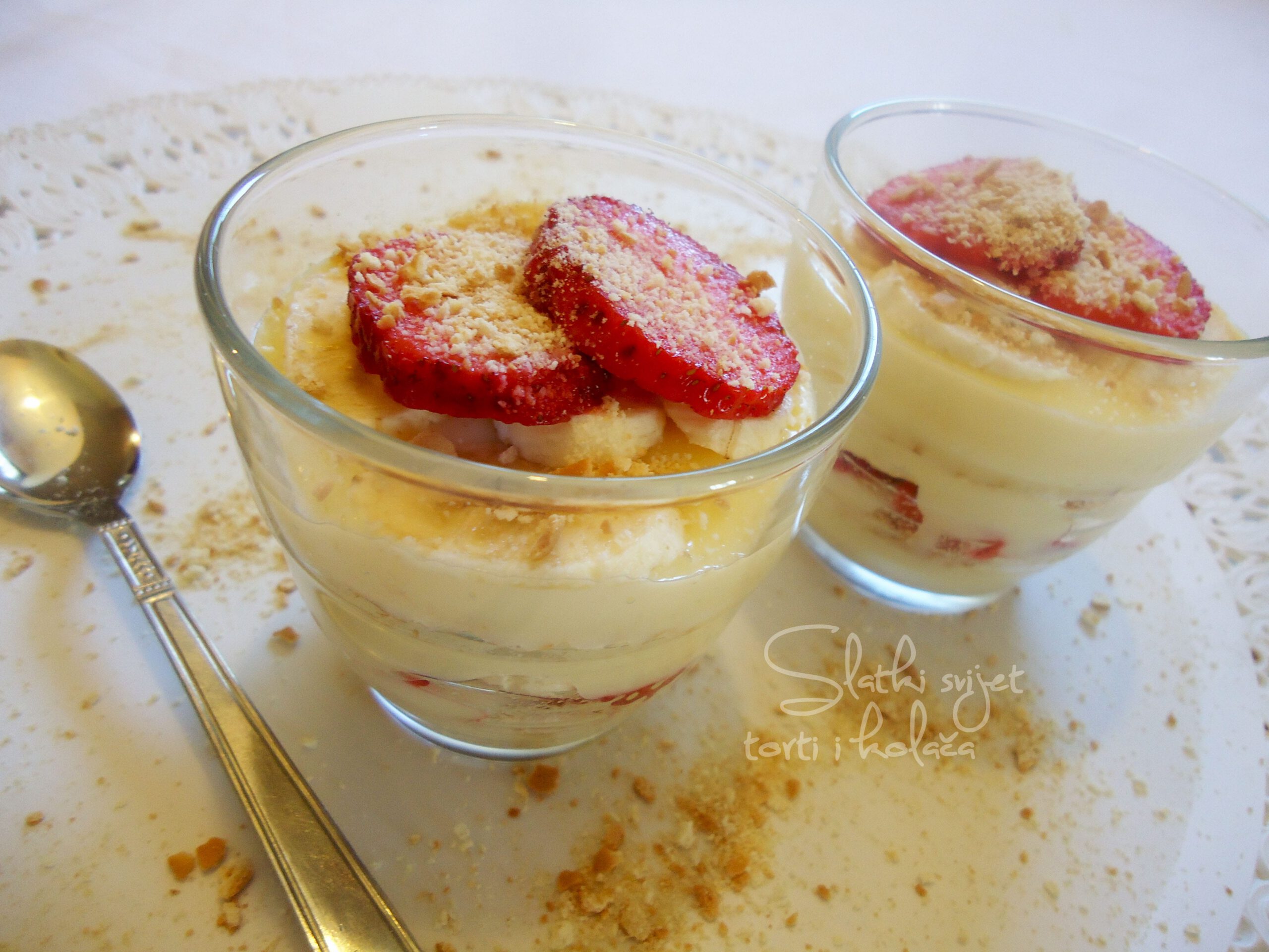 Image for: Puding desert s bananama i jagodama