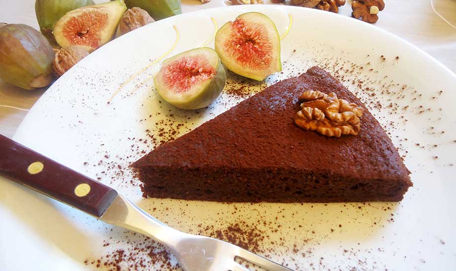 Bezglutenski kolač s orasima i smokvama - Recept sa slikama