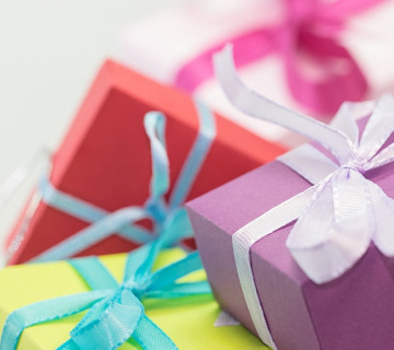 5 prijedloga kako ne potrošiti previše na rođendanski poklon