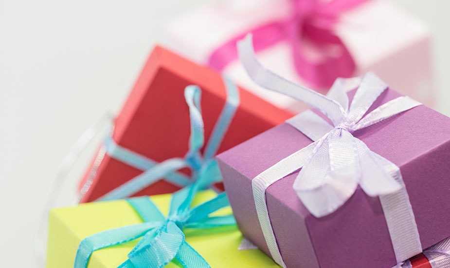 5 prijedloga kako ne potrošiti previše na rođendanski poklon