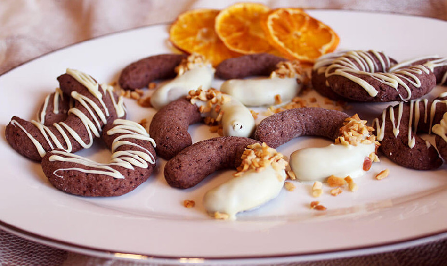 Čokoladne kiflice s narančom i bijelom čokoladom