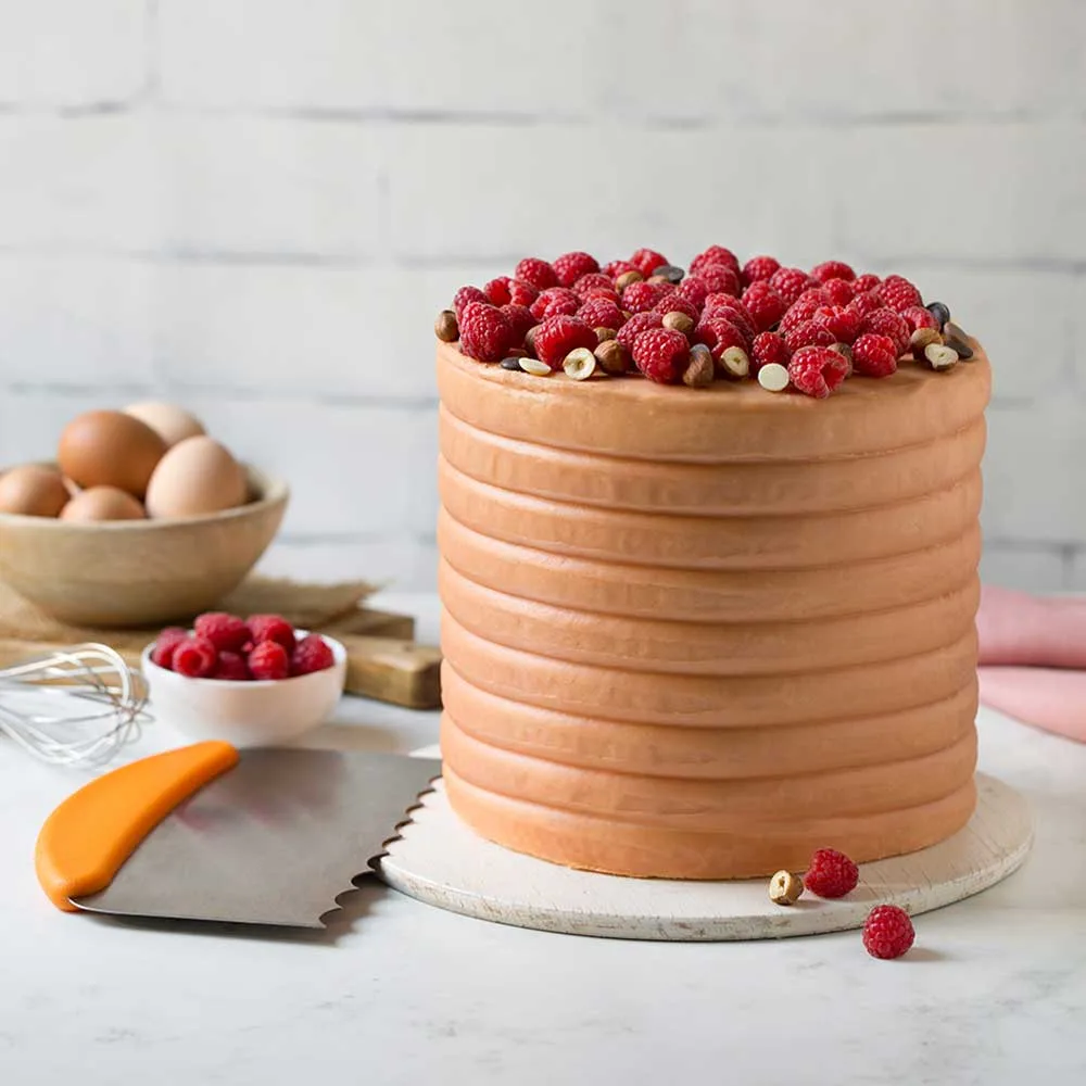 valovita lopatica spatula za ukrasavanje torti