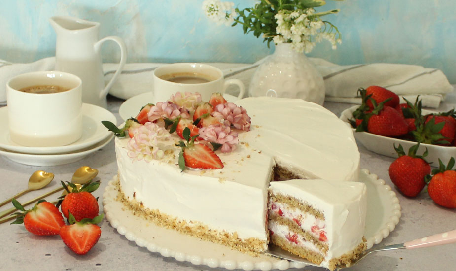 jednostavna torta sa slagom jagodama recept 4